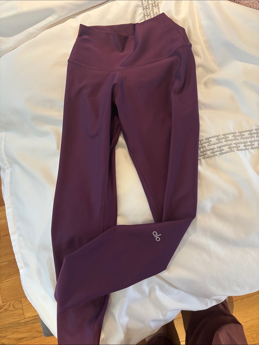 ALO Yoga Deep Plum High-Rise Leggings - Picture 4 of 4
